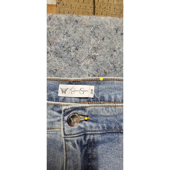 Jessica Simpson Women's Myrtle Barrel Leg Light wash Capri Jeans Size 20W - Picture 3 of 11